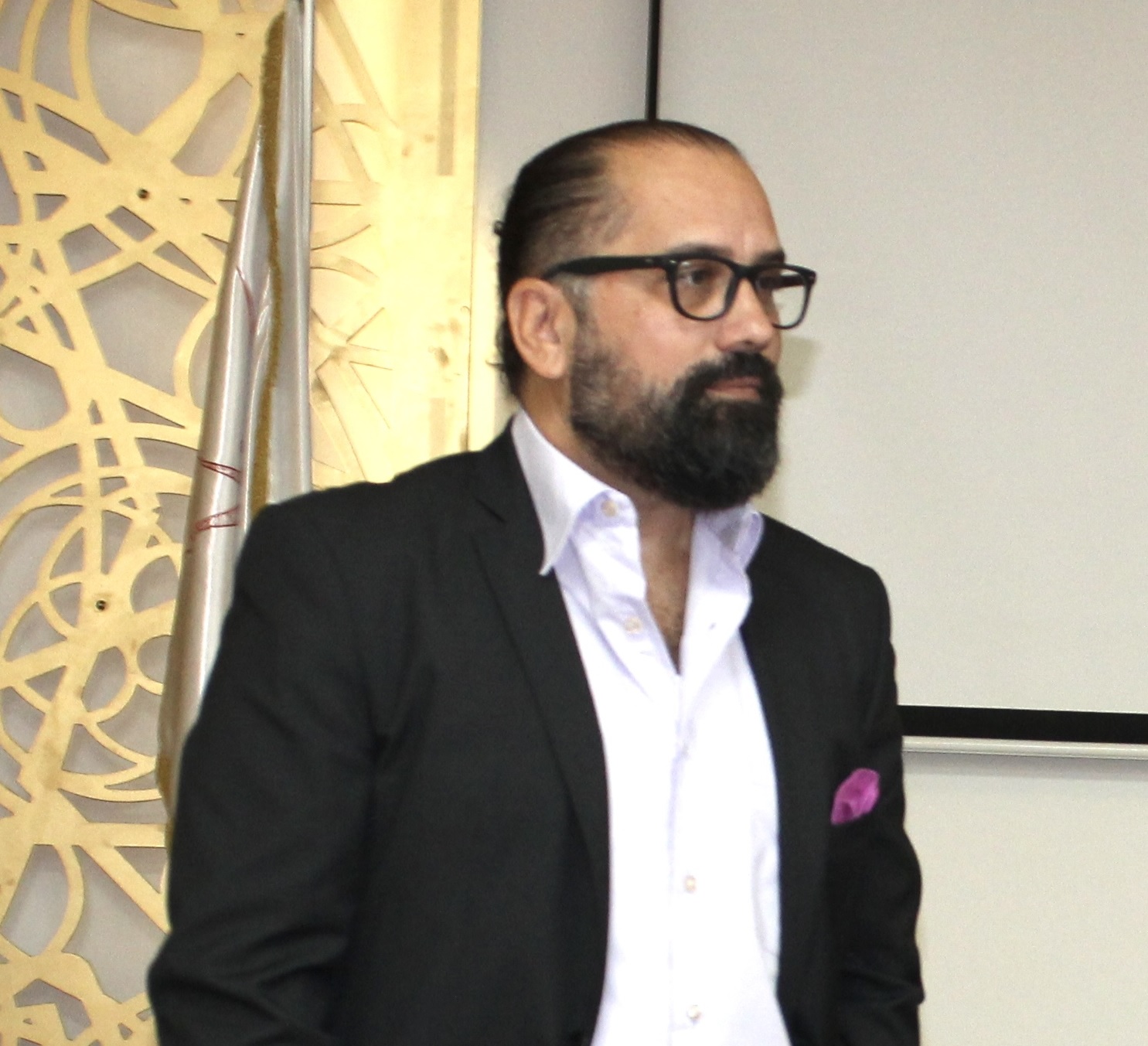 Dr. Vasileios Paliktzoglou